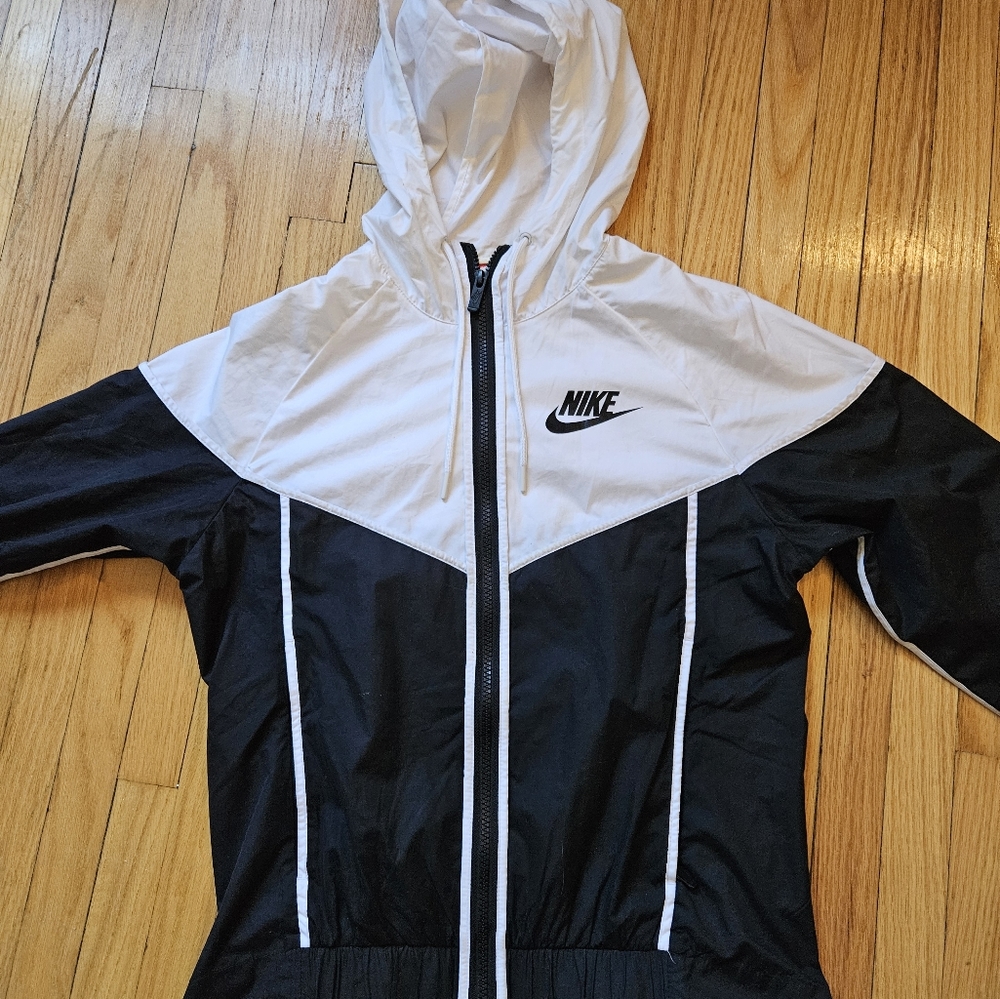 Two Tone Nike Wind Breaker